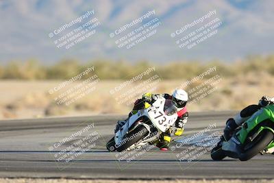 media/Dec-07-2025-CVMA (Sun) [[3e7d2de5dc]]/Race 17-Amateur Formula Middleweight/